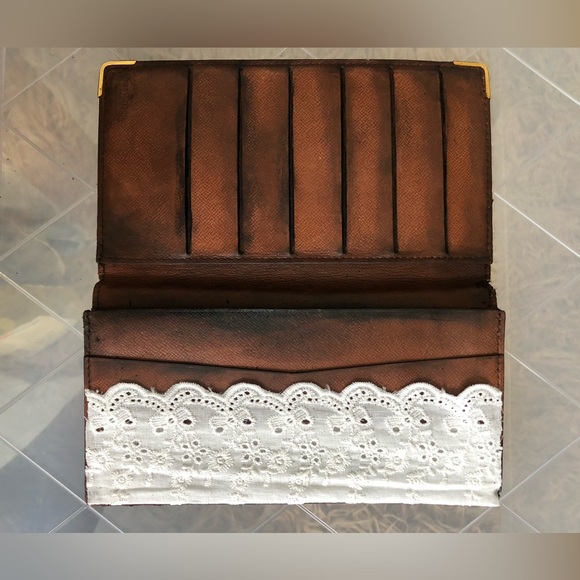 LOUIS VUITTON Bifold Wallet Grunge Lace Art - Picture 6 of 11
